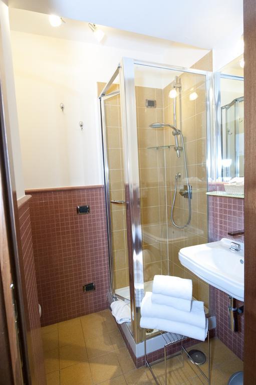 Standard Double Room,113064555:JPEG